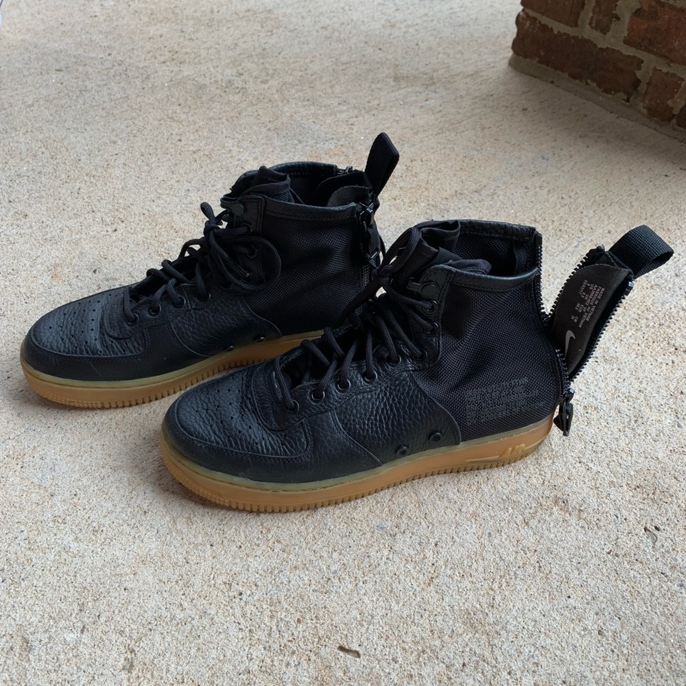 womens sneakers